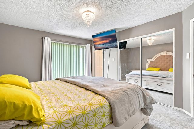 450 SE Thornhill Drive, Port St. Lucie, Port St Lucie, FL 34983