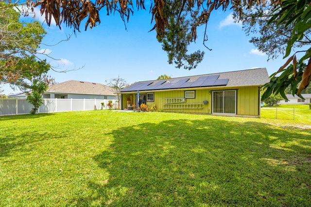 450 SE Thornhill Drive, Port St. Lucie, Port St Lucie, FL 34983
