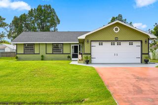 450 SE Thornhill Drive, Port St. Lucie, Port St Lucie, FL 34983
