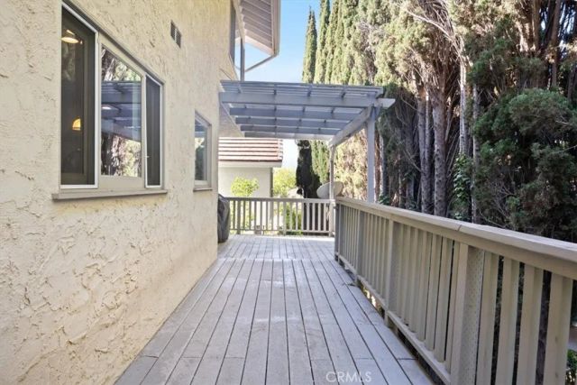 10408 Summer Holly, Los Angeles, CA 90077