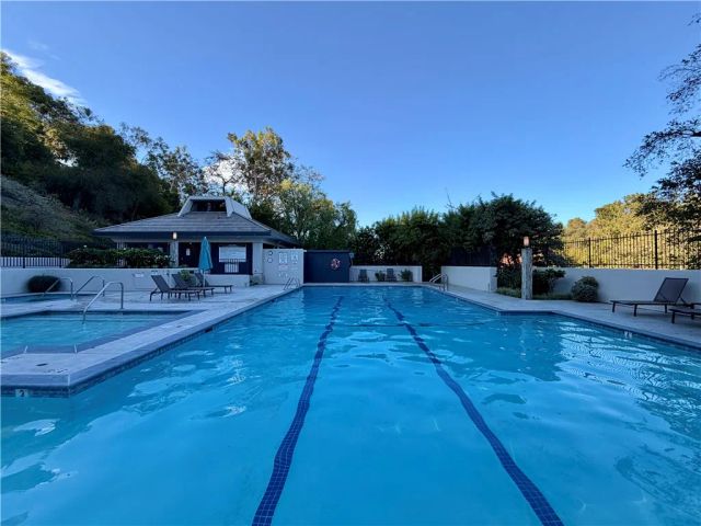 10408 Summer Holly, Los Angeles, CA 90077