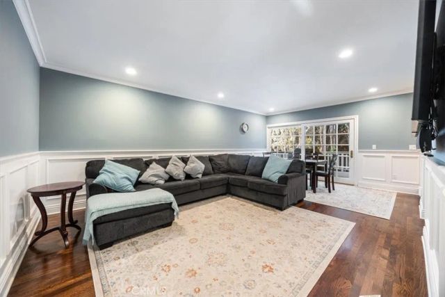 10408 Summer Holly, Los Angeles, CA 90077