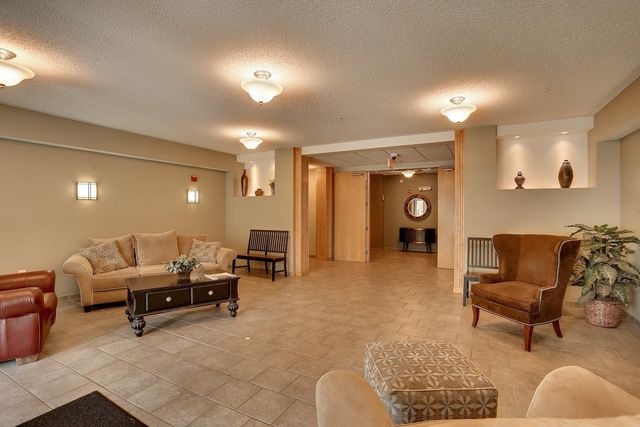 619 8th Street SE, Minneapolis, MN 55414