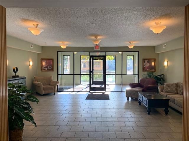 619 8th Street SE, Minneapolis, MN 55414