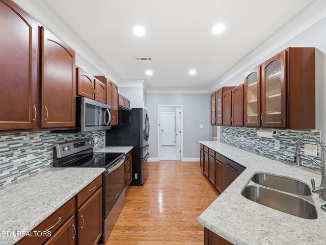 5260 Fountain Head Lane, Knoxville, TN 37918