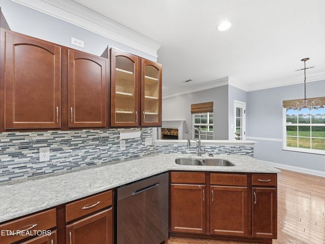 5260 Fountain Head Lane, Knoxville, TN 37918