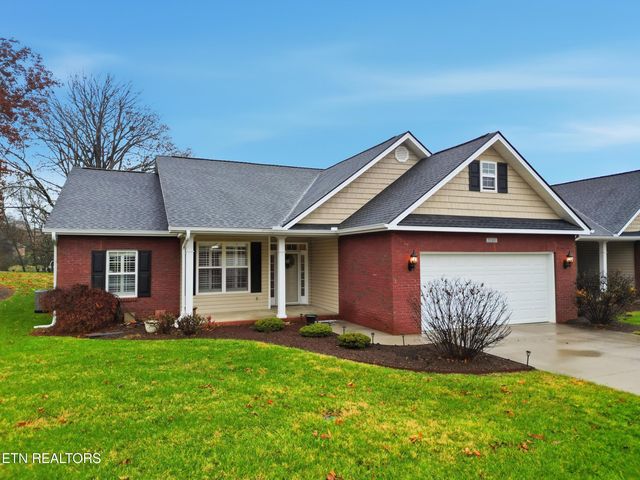5260 Fountain Head Lane, Knoxville, TN 37918