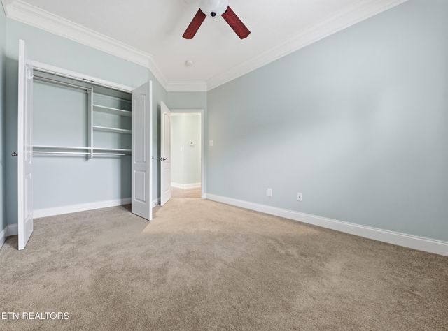 5260 Fountain Head Lane, Knoxville, TN 37918