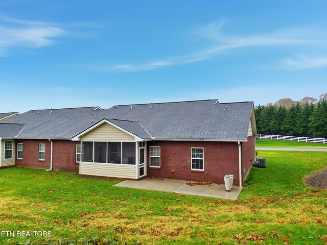 5260 Fountain Head Lane, Knoxville, TN 37918