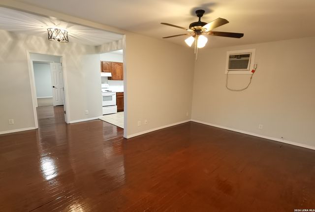 137 E Norwood Ct Apt 7, San Antonio, TX 78212