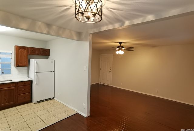 137 E Norwood Ct Apt 7, San Antonio, TX 78212