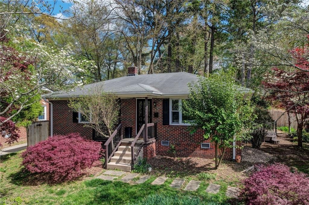 107 S Lindell Road, Greensboro, NC 27403