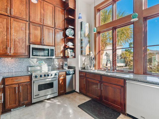 30 Jasmine Circle, Santa Rosa Beach, FL 32459