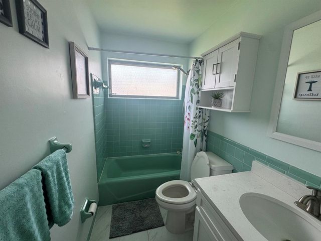 3005 NW 46th Street, Fort Lauderdale, FL 33309