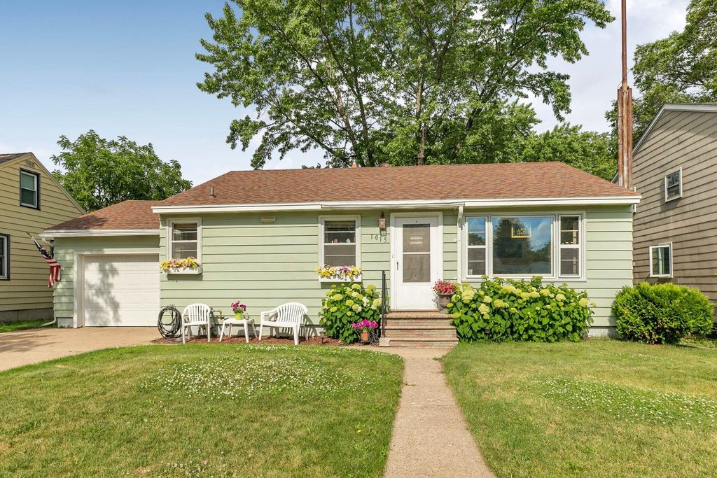 1015 32nd Avenue N, Saint Cloud, MN 56303