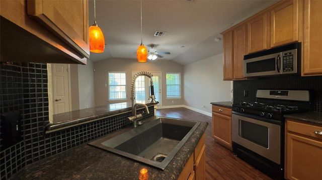 1900 Scofield Ridge PKWY 5501, Austin, TX 78727