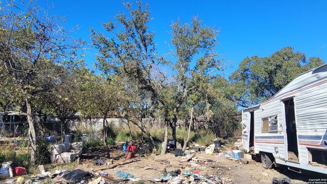 126 VIEWPOINT, Poteet, TX 78065