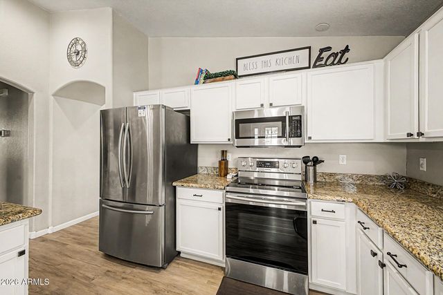 1352 S PORTLAND Avenue, Gilbert, AZ 85296
