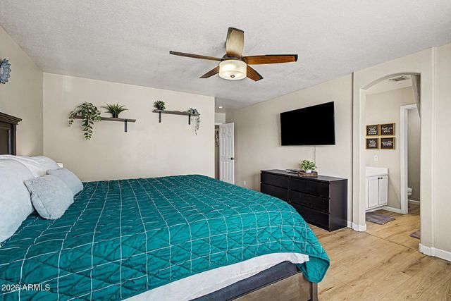 1352 S PORTLAND Avenue, Gilbert, AZ 85296