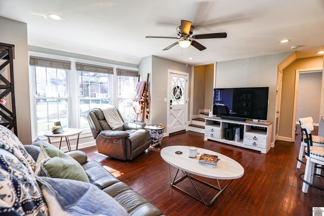 2557 Clay Street, Paducah, KY 42001