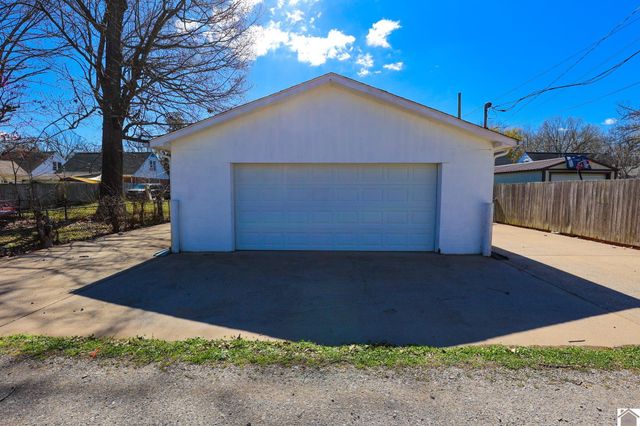 2557 Clay Street, Paducah, KY 42001