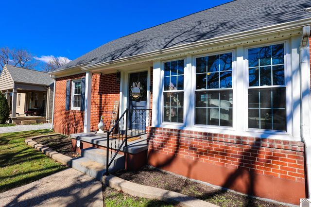 2557 Clay Street, Paducah, KY 42001