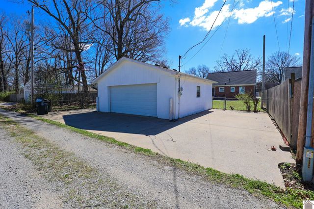 2557 Clay Street, Paducah, KY 42001