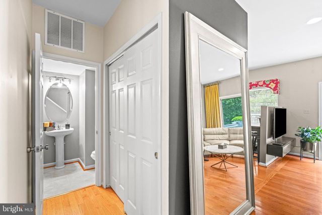 18495 SIERRA SPRINGS SQ, Leesburg, VA 20176