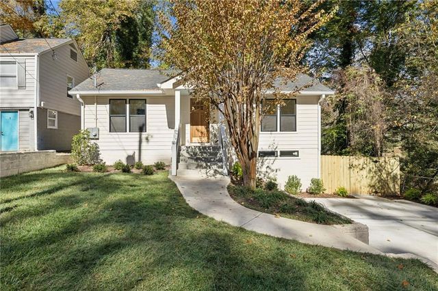 1917 Thompson Avenue, East Point, GA 30344