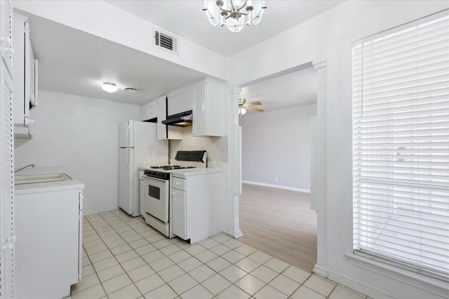 15918 Club Crest Drive 2111, Dallas, TX 75248