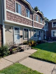 45874 Kensington Street, Utica, MI 48317