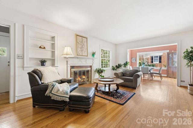 25 Bear Creek Road, Asheville, NC 28806