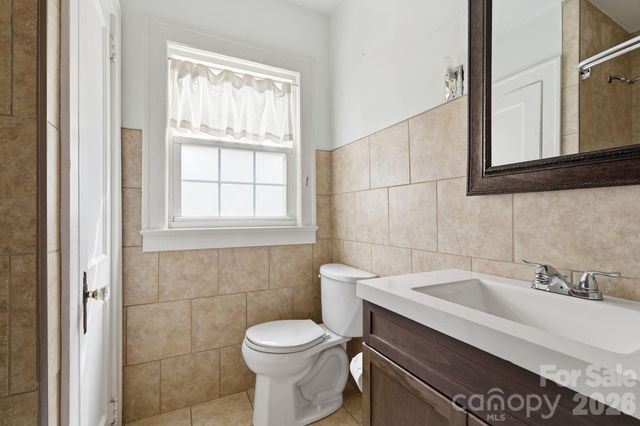 25 Bear Creek Road, Asheville, NC 28806