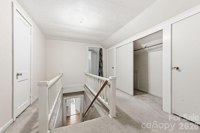 25 Bear Creek Road, Asheville, NC 28806