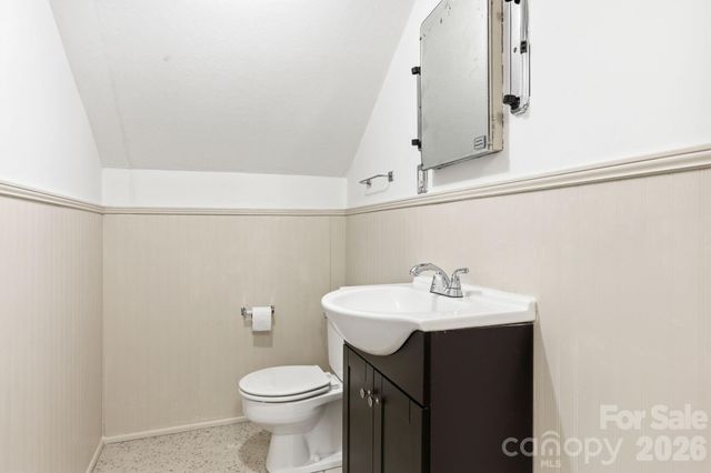 25 Bear Creek Road, Asheville, NC 28806