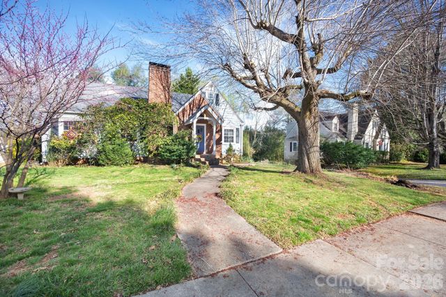 25 Bear Creek Road, Asheville, NC 28806