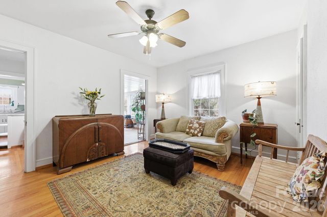 25 Bear Creek Road, Asheville, NC 28806