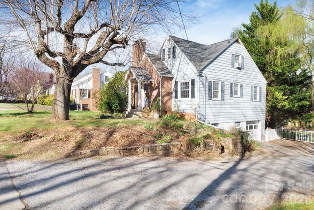 25 Bear Creek Road, Asheville, NC 28806