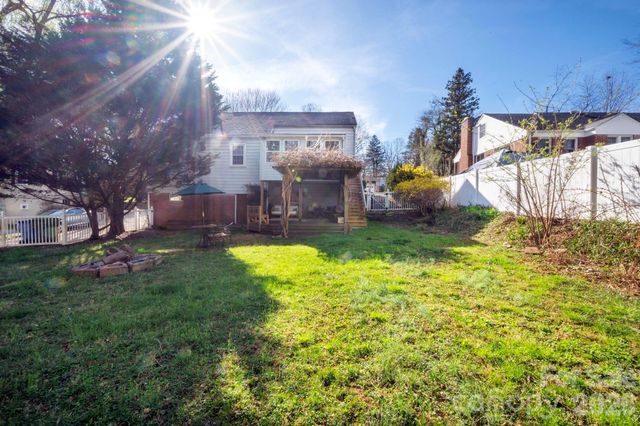 25 Bear Creek Road, Asheville, NC 28806