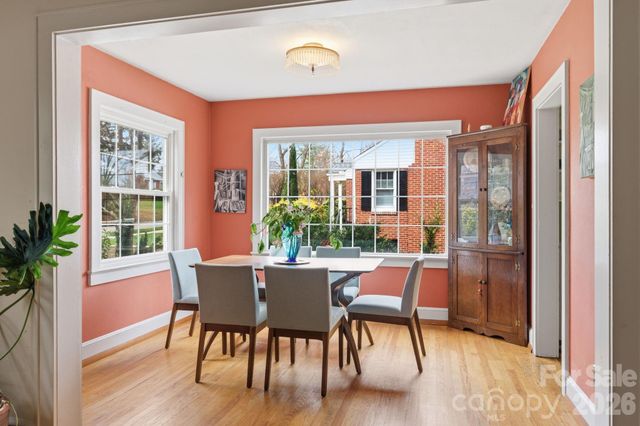 25 Bear Creek Road, Asheville, NC 28806