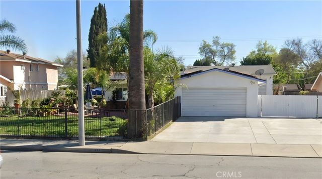 484 Philadelphia, Pomona, CA 91766