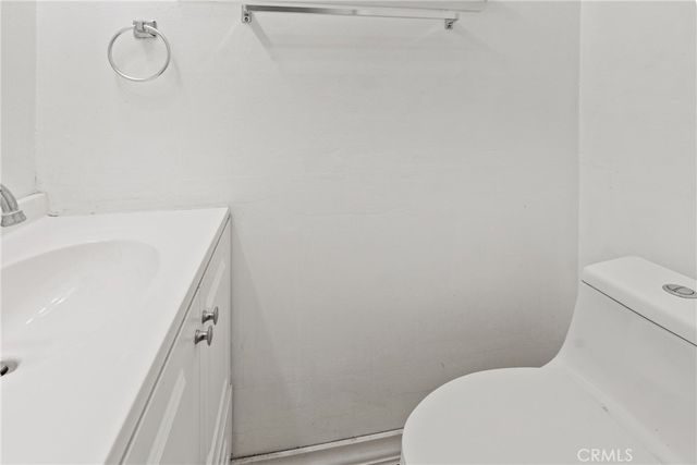 484 Philadelphia, Pomona, CA 91766