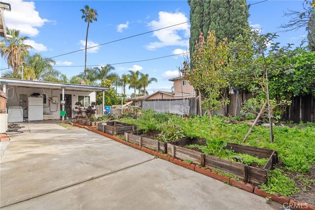 484 Philadelphia, Pomona, CA 91766