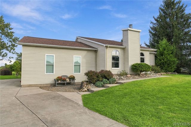 6289 Aiken Road, Pendleton, NY 14094