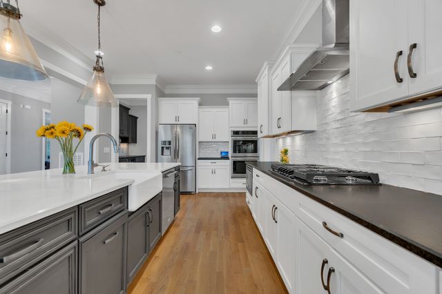 1818 Eaves Ct, Nolensville, TN 37135