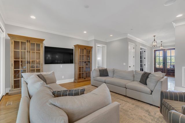 1818 Eaves Ct, Nolensville, TN 37135