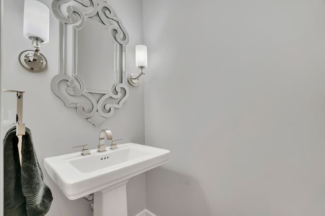 1818 Eaves Ct, Nolensville, TN 37135