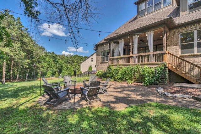 1818 Eaves Ct, Nolensville, TN 37135