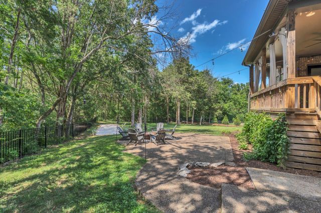 1818 Eaves Ct, Nolensville, TN 37135