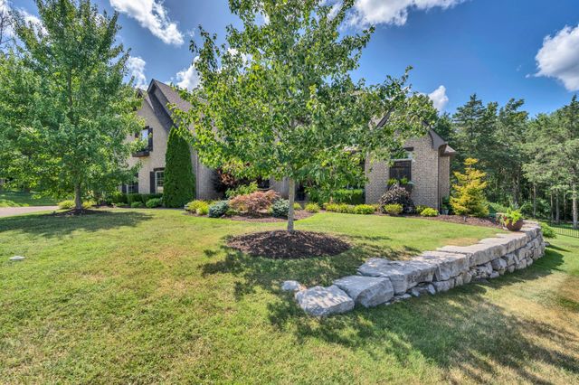 1818 Eaves Ct, Nolensville, TN 37135